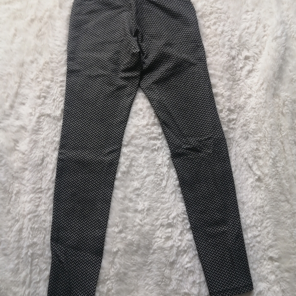 Suko Jeans Stretchy Chevron Print Pants NWOT - Picture 5 of 7